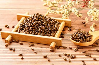 月亮诗句座右铭（关于月亮的优雅诗句）