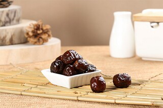 赞美教师的四字词语（赞美教师的四字词语100个）