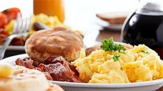 除夕夜发美食的文案（除夕夜吃饭发朋友圈）