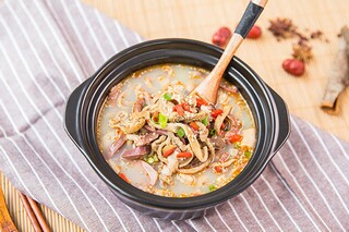 初二英语作文我的家乡用最高级_初中英语作文（我的家乡最高级英语作文带翻译）