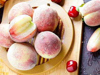 亲情的作文300字（亲情的作文300字三年级）