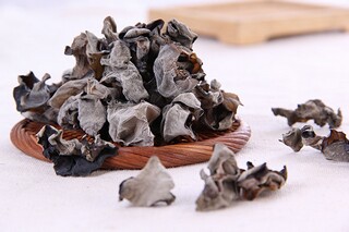 雪简短的诗歌（雪 短诗）