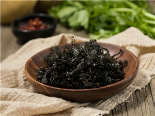 爱绿护绿植树节简报（绿化植树保护环境简报）