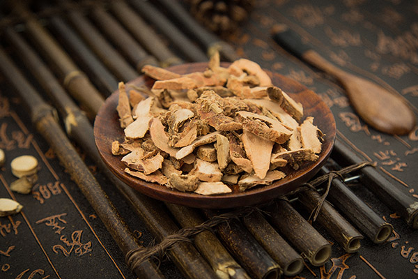 立体大树剪纸步骤_儿童大树剪纸图案